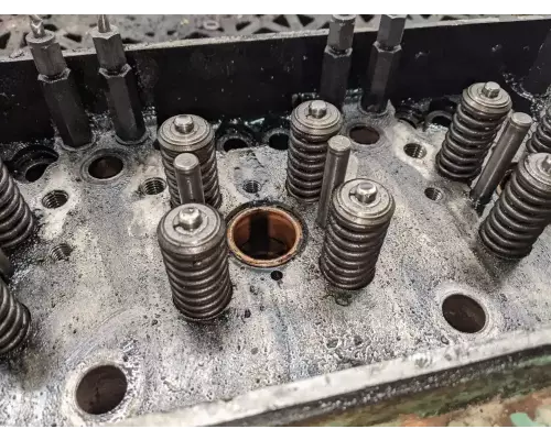 Detroit 6V92 Cylinder Head