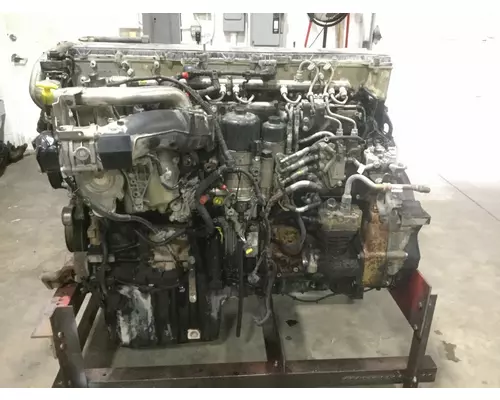 Detroit DD13 Engine Assembly