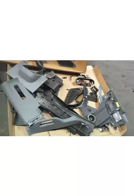 FORD F750SD (SUPER DUTY) DASH ASSEMBLY