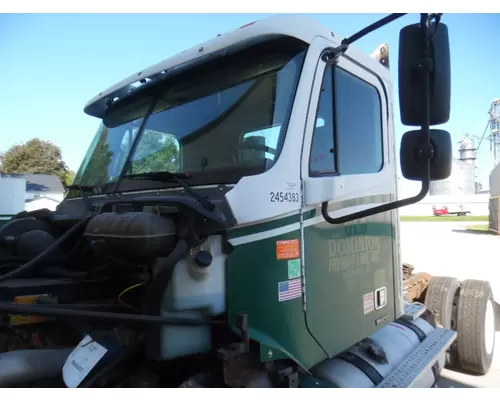 FREIGHTLINER COLUMBIA 112 CAB