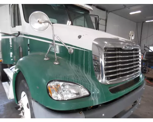 FREIGHTLINER COLUMBIA 112 HOOD