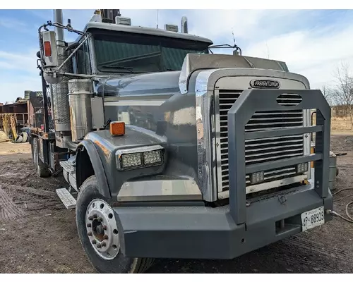 FREIGHTLINER FLD120SD Complete Vehicle