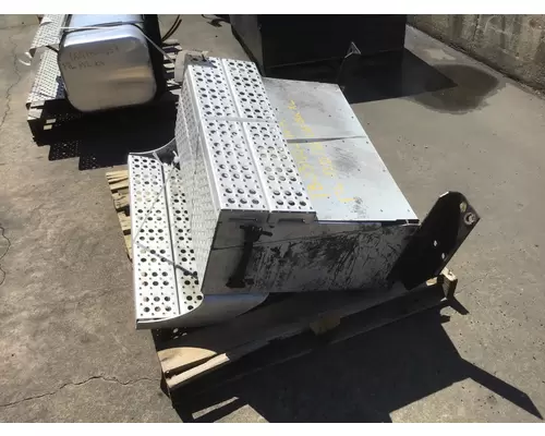 Freightliner classic tool box hotsell