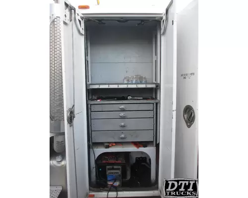 FREIGHTLINER M2 112 Box  Bed