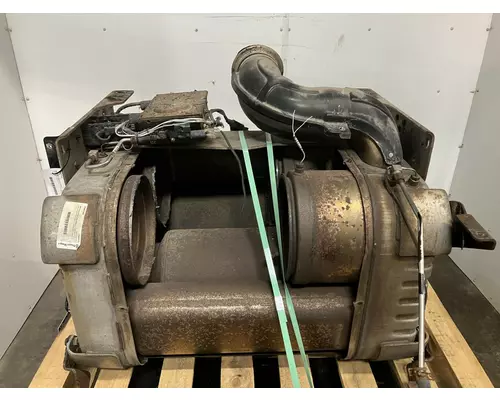Freightliner CASCADIA Exhaust DPF Assembly