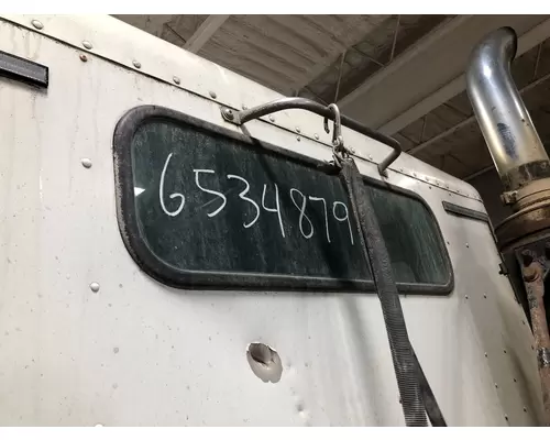 Freightliner COLUMBIA 120 Back Glass
