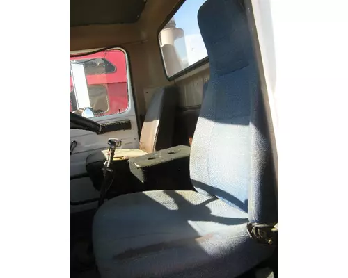 INTERNATIONAL 2500 Cab Clip