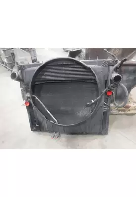 INTERNATIONAL 4200 / 4300 / 4400 Radiator