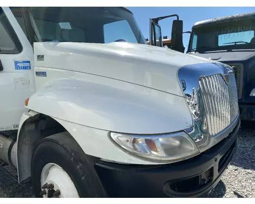 INTERNATIONAL 4300 Hood