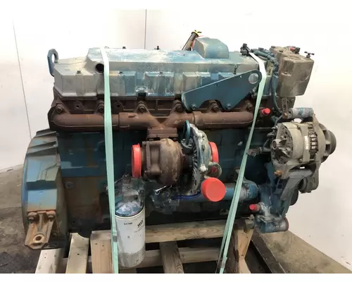 International DT466E Engine Assembly