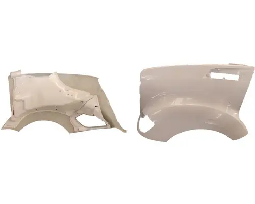 KENWORTH T680 HOOD, FENDER OEM# L79-1037-100 in Spokane