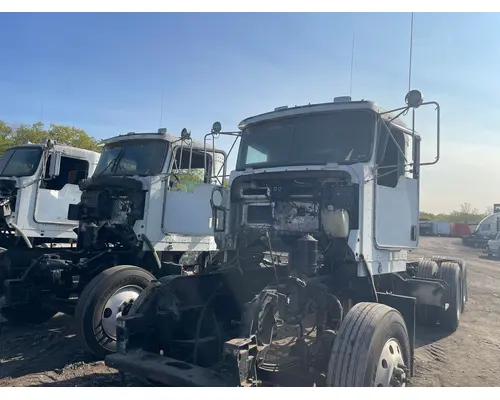 KENWORTH T800 Parts Vehicles in Binbrook, ON #1280