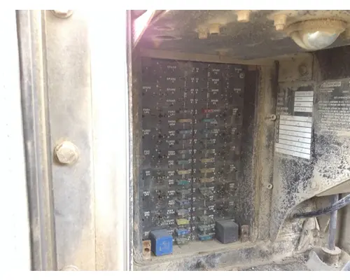 Kenworth T600 Fuse Box in Spencer, IA $500.00 #24628976