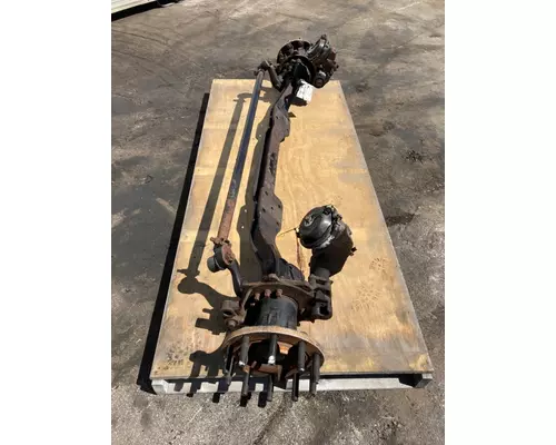 MACK CHU613 Axle Assembly, Front (Steer)