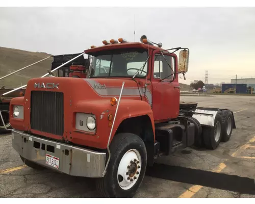 MACK R686 WHOLE TRUCK FOR RESALE
