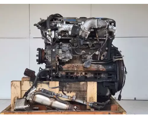Mitsubishi 4M50-3AT8 Engine Assembly