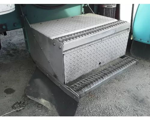 Peterbilt 359 Tool Box In Gilroy Ca 35000 54704