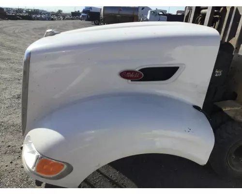 Peterbilt 386 Hood Oem# L79-6052 In Umatilla, Or $4,000.00 #24545