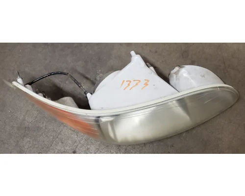 thumbnail image 2 of BIGRIGAUTO Pair Of Halogen Headlight Assemblies For Peterbilt 384, 386, 387 - LH & RH, OE Style 2 of 4