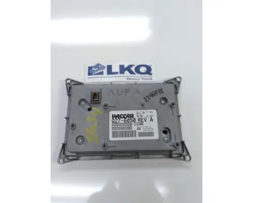 PETERBILT 389 RADIO A/V EQUIPMENT OEM# Q27-6050 REV A in Portland, OR