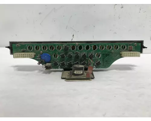 Agent P様 Peterbilt 379 Dash Panel OEM# 17-03825 in Sioux Falls, SD