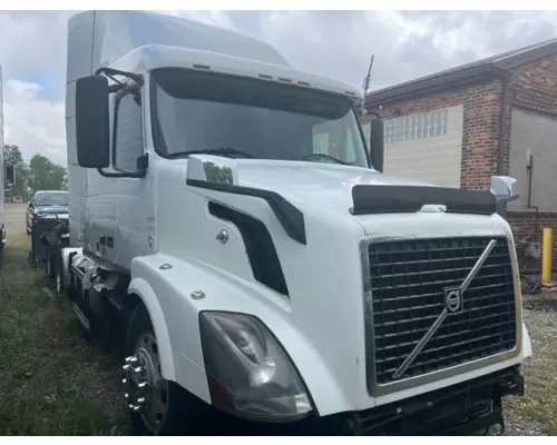 VOLVO VNL WHOLE TRUCK FOR RESALE