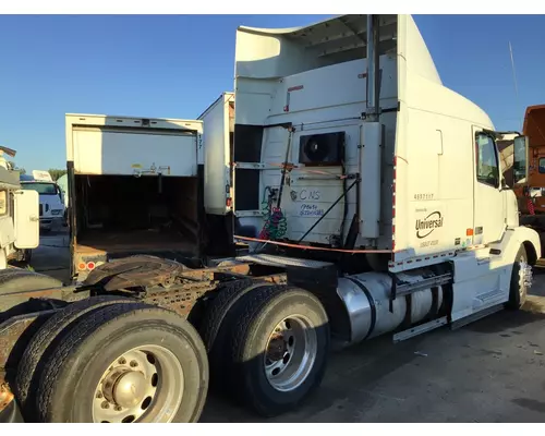 VOLVO VNL WHOLE TRUCK FOR RESALE