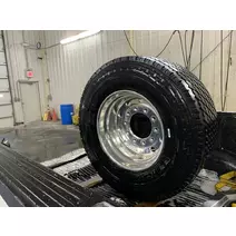 Tire and Rim FREIGHTLINER FL70