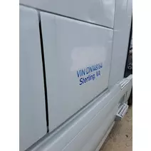 DOOR, COMPARTMENT VOLVO VNX