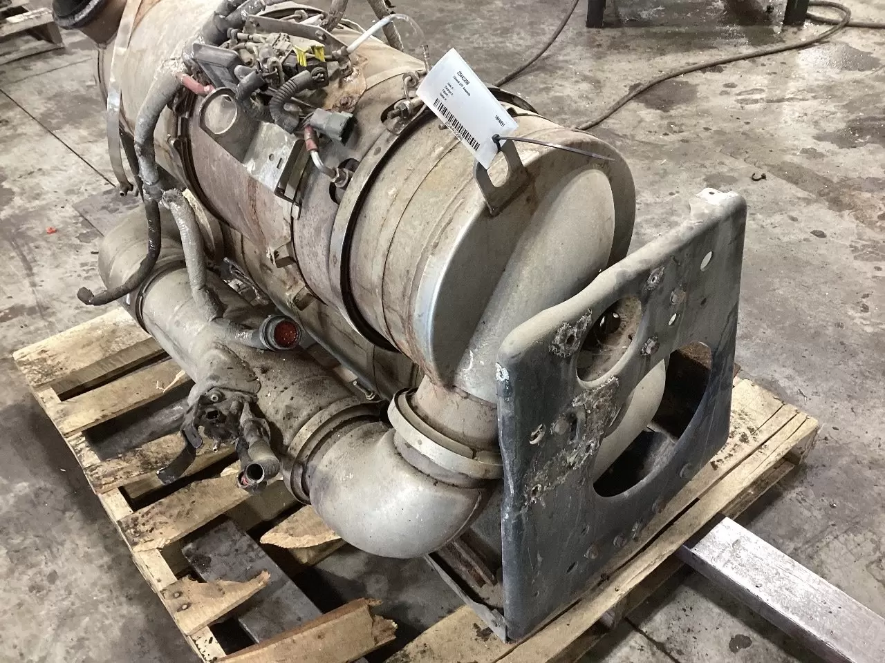Cummins ISX15 Exhaust DPF Assembly in London, OH #25442208