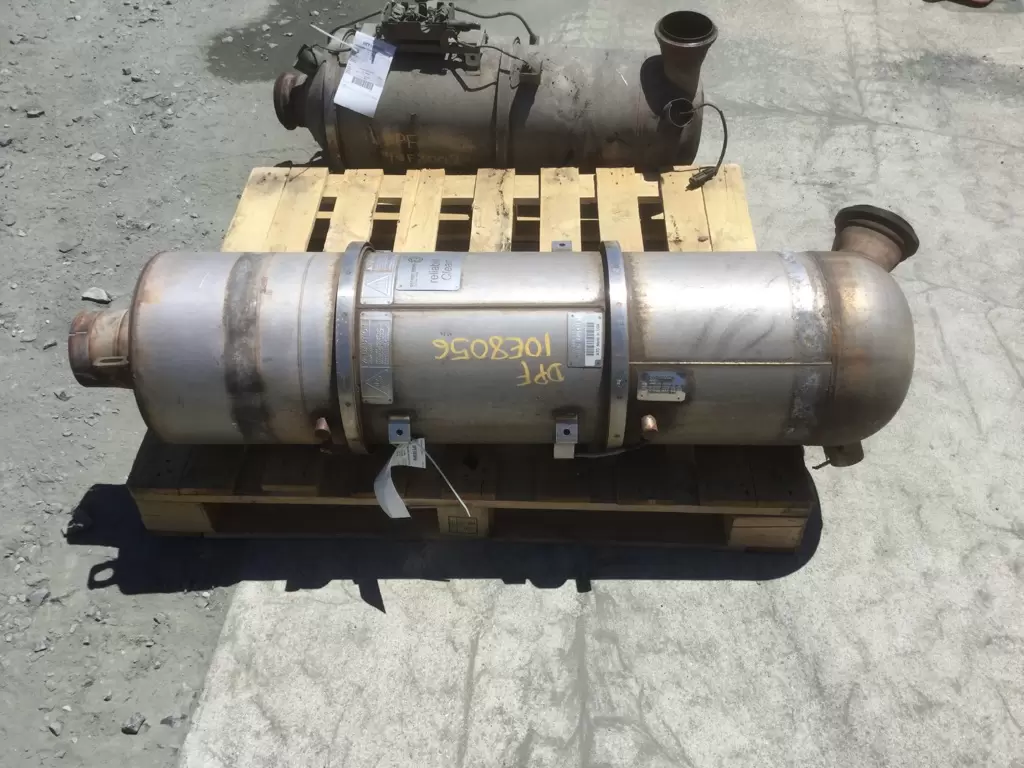 DETROIT DD15 DPF ASSEMBLY (DIESEL PARTICULATE FILTER) in