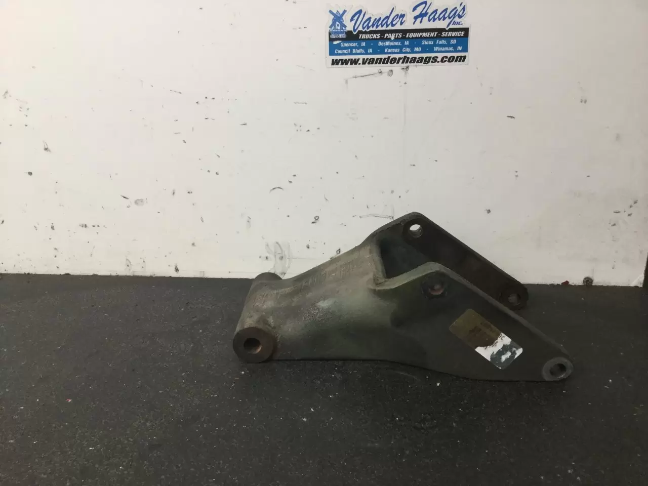 Detroit 60 SER 12.7 Engine Brackets, Misc. OEM# 8929807 in Spencer 