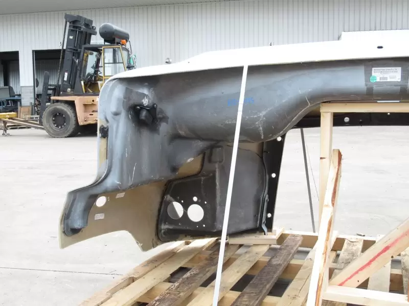 FREIGHTLINER 114SD SBA Hood OEM# W17-00009-371 in Dorr, MI