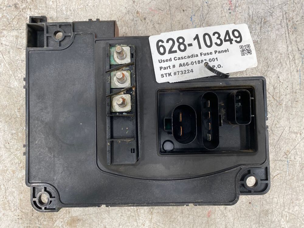 FREIGHTLINER Cascadia Fuse Box OEM# A6601883001 in Dorr, MI