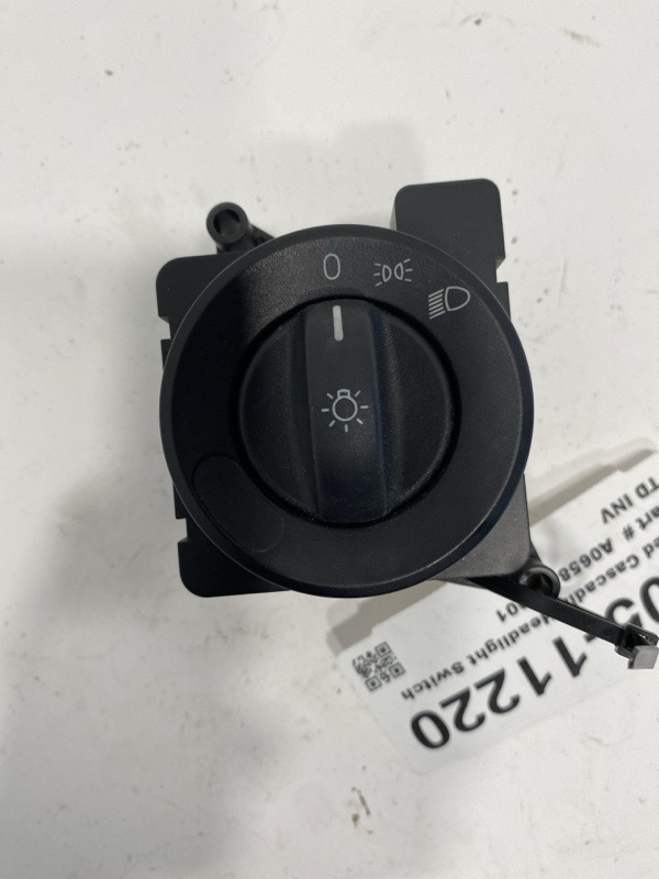 FREIGHTLINER Cascadia Headlight Switch OEM# A0658685001 in Dorr