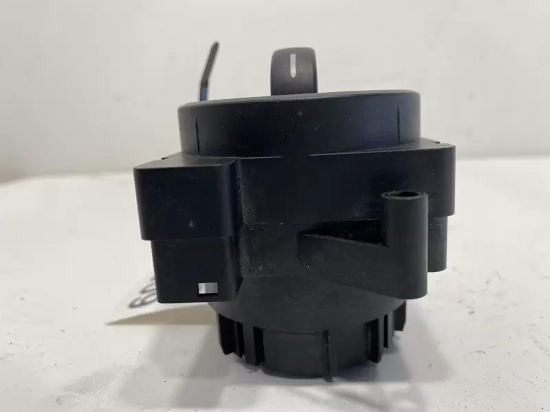 FREIGHTLINER Cascadia Headlight Switch OEM# A0658685001 in Dorr