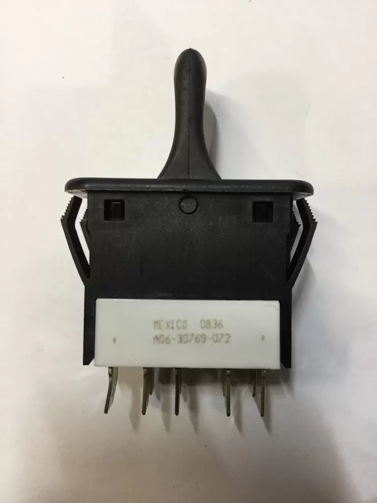 Amazon.com: GMC/Silverado Battery Distribution Engine