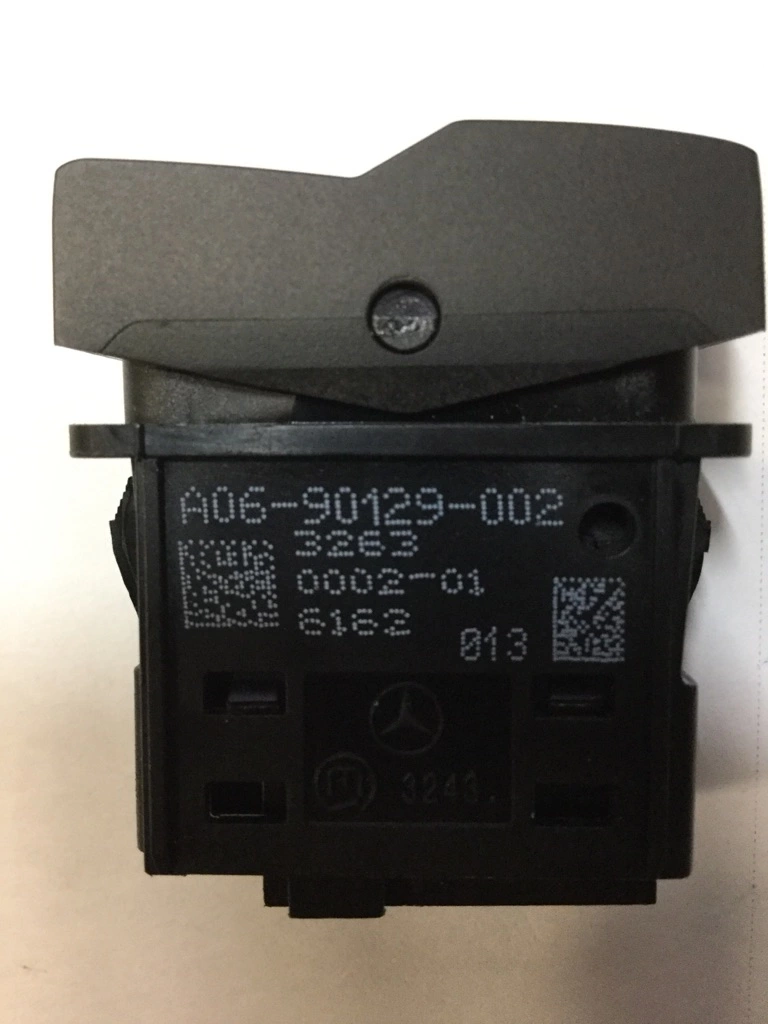 FREIGHTLINER MISC Dash/Console Switch OEM# A06-90129-002 in