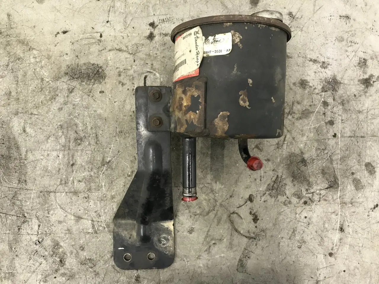 Ford F700 Steering or Suspension Parts, Misc. OEM# E8HT-3531-AB in Kansas  City, MO #25091665