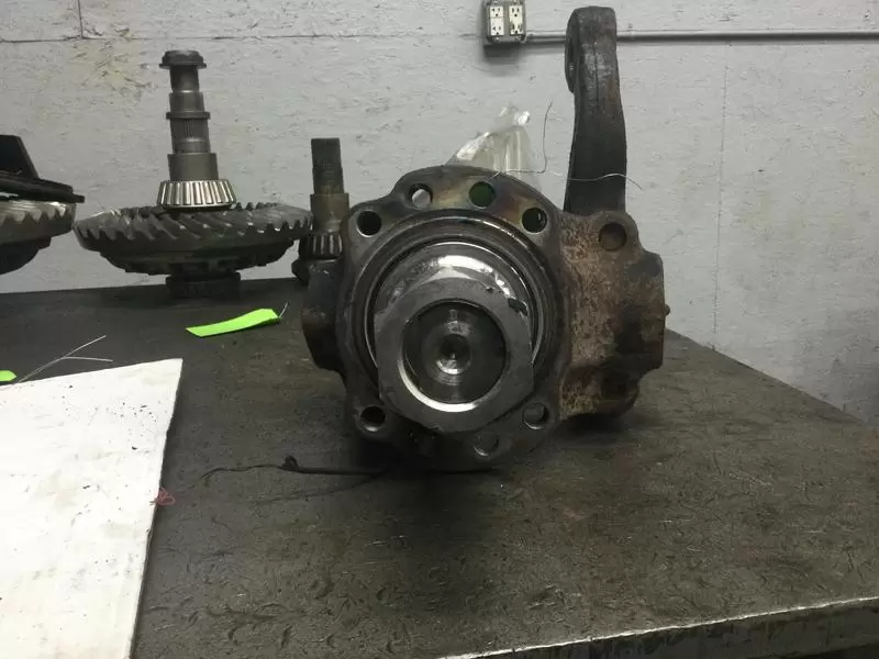 Freightliner CENTURY CLASS 12 Spindle / Knuckle, Front in Detroit