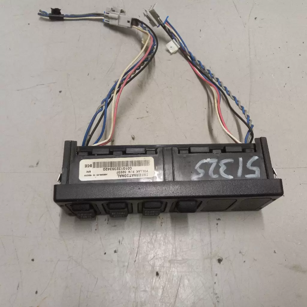 INTERNATIONAL CE Bus Misc Bus Switch OEM# 3549776C4 INTERNATIONAL CE Bus Misc Bus Switch OEM# 3549776C4