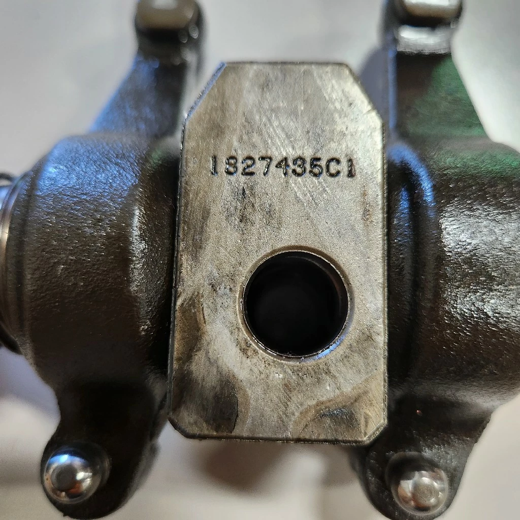 INTERNATIONAL DT466 Rocker Arm OEM# 1830593C93 1827195C95 in