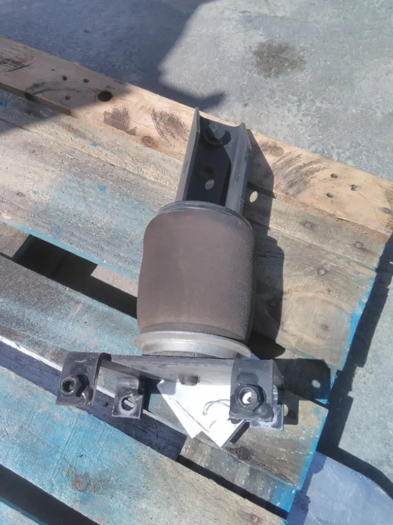 INTERNATIONAL LT CAB AIR RIDE in Stockton, CA #2239752 