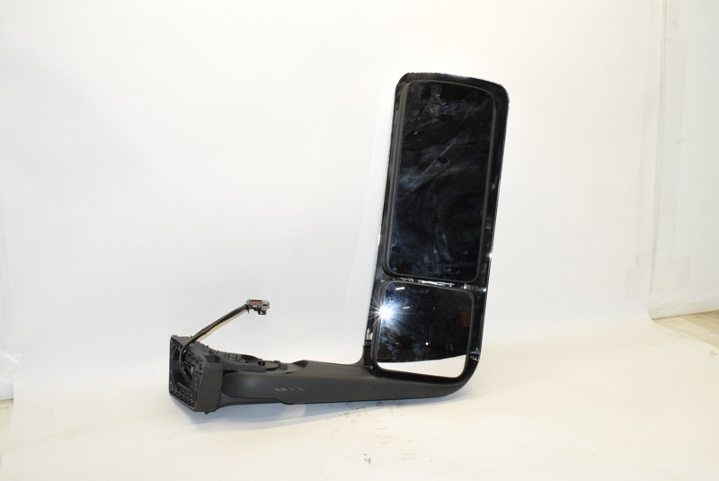 INTERNATIONAL LT Mirror (Side View) OEM# GSIN068AR in Dorr, MI