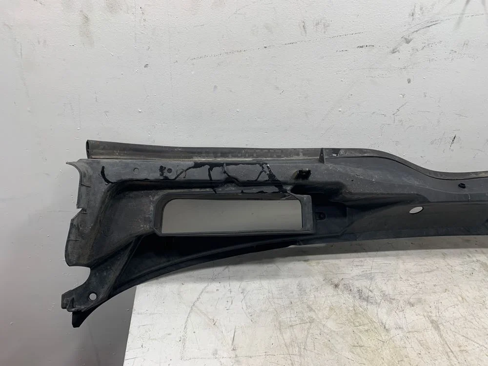 INTERNATIONAL Prostar Windshield Drip Tray in Dorr, MI #670-10124