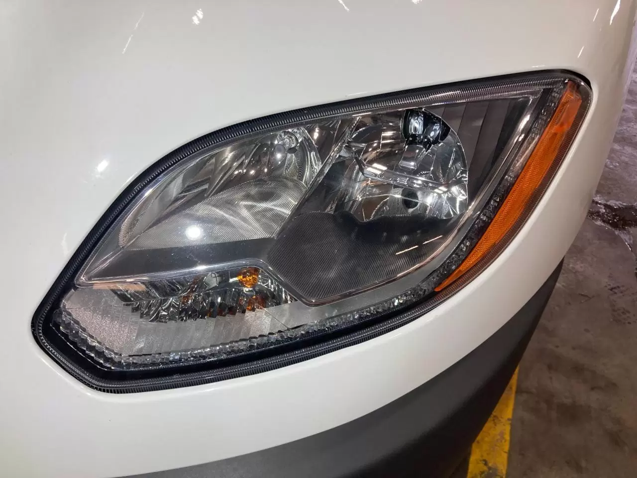 International LT Headlamp Assembly OEM# 4049967C99 in Sioux International LT Headlamp Assembly OEM# 4049967C99 in Sioux