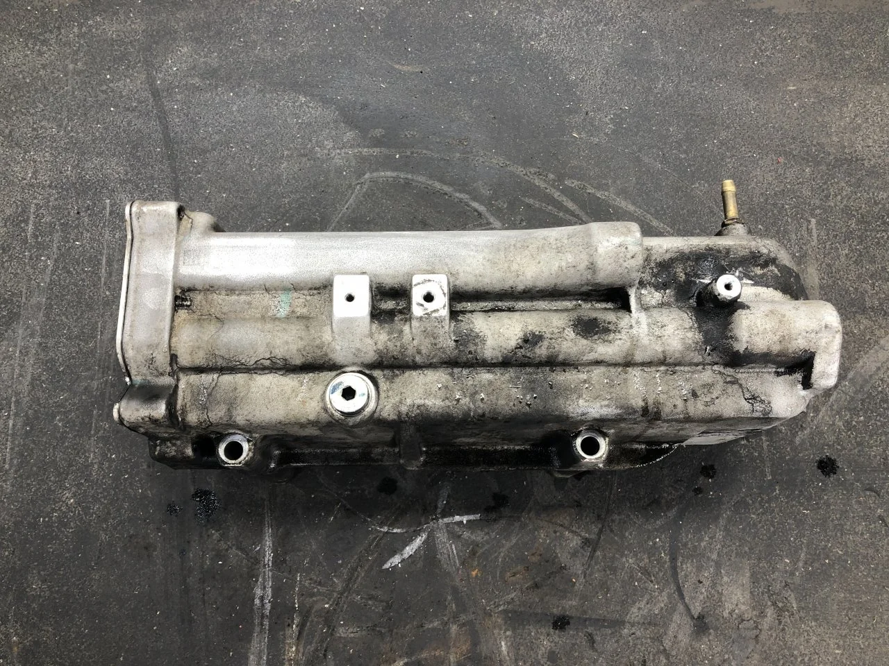 International MAXXFORCE DT Engine EGR Cooler OEM# 1889336C98 in 
