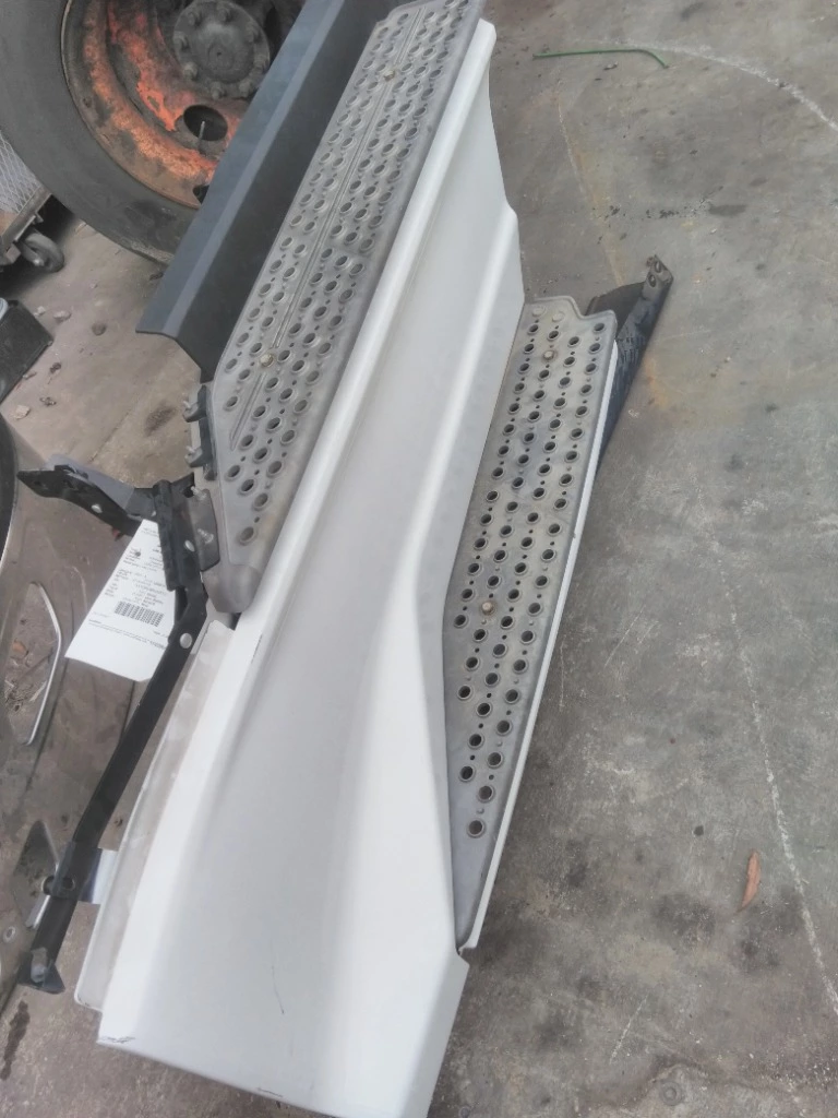工場直売 KENWORTH T680 CAB SKIRT/SIDE FAIRING in Athens, GA $1,350.00 その他
