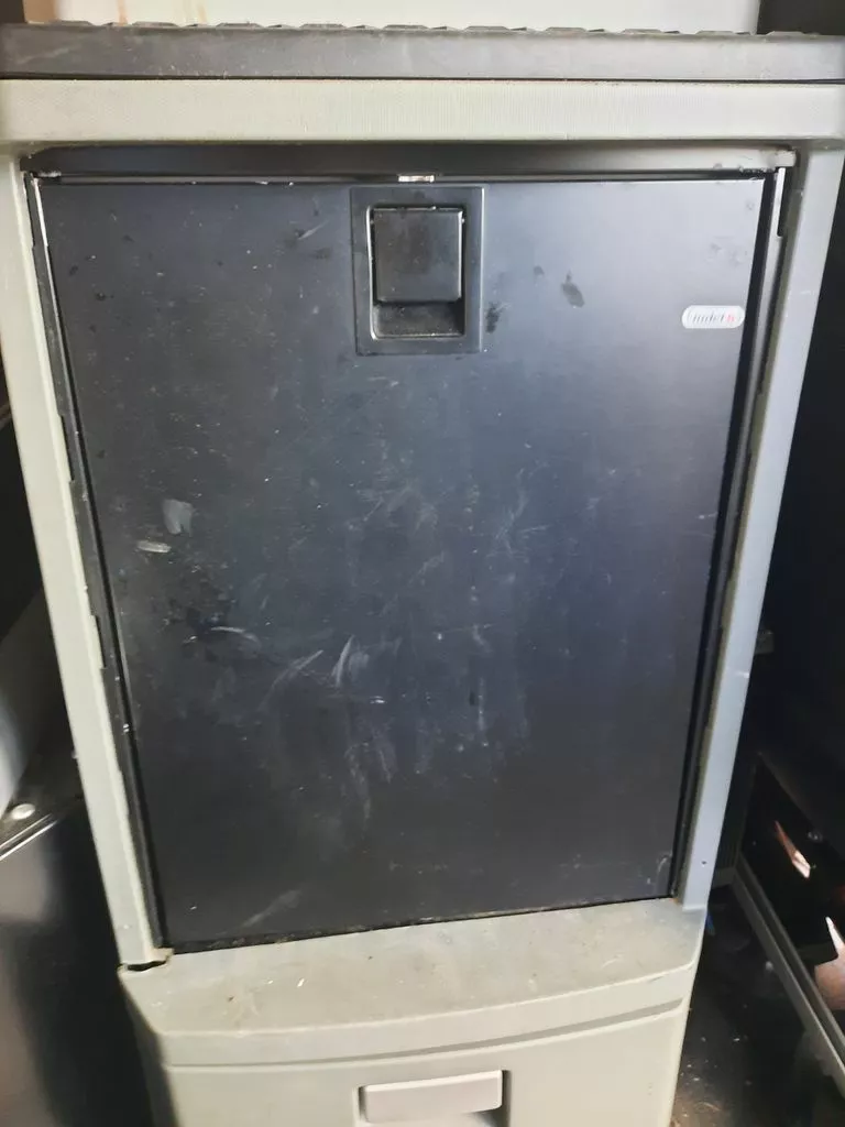 Kenworth t680 built store in refrigerator