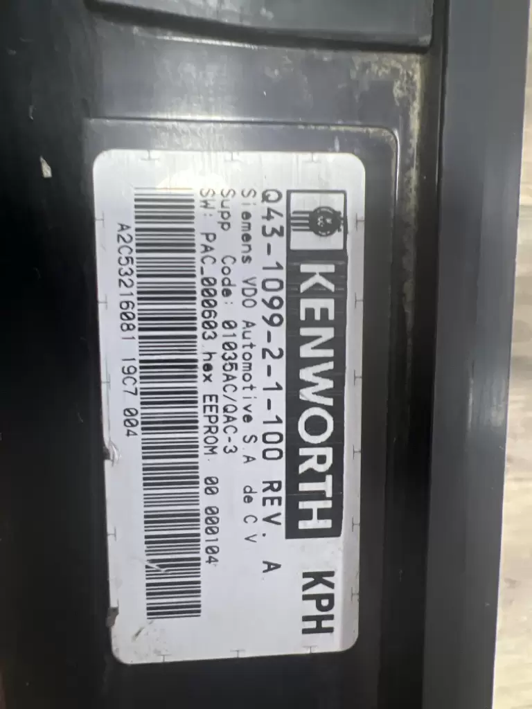 KENWORTH T800 Instrument Cluster OEM# Q43-1099-2-1-100 in